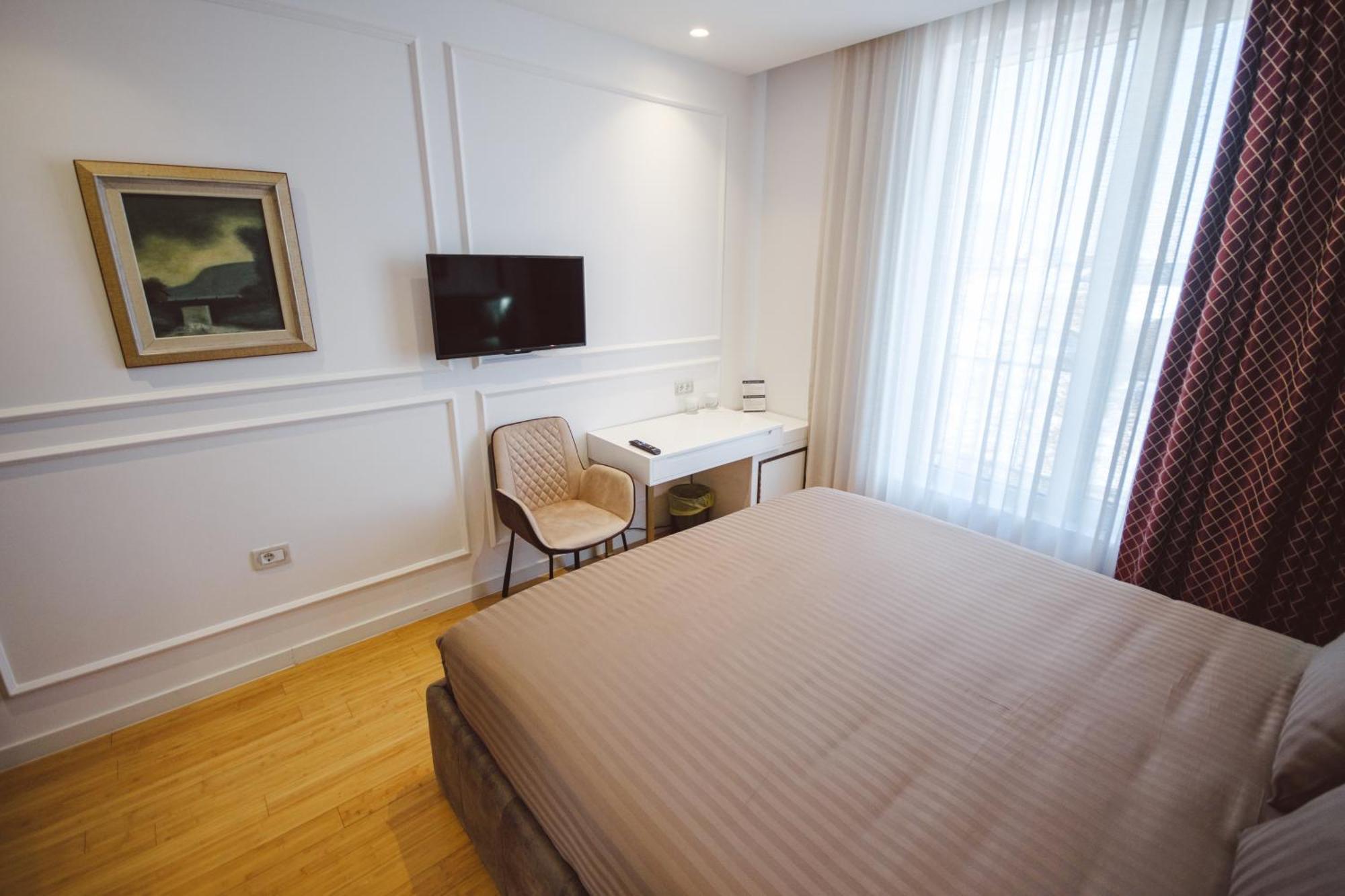 Star Hill Hotel Pristina Exteriör bild