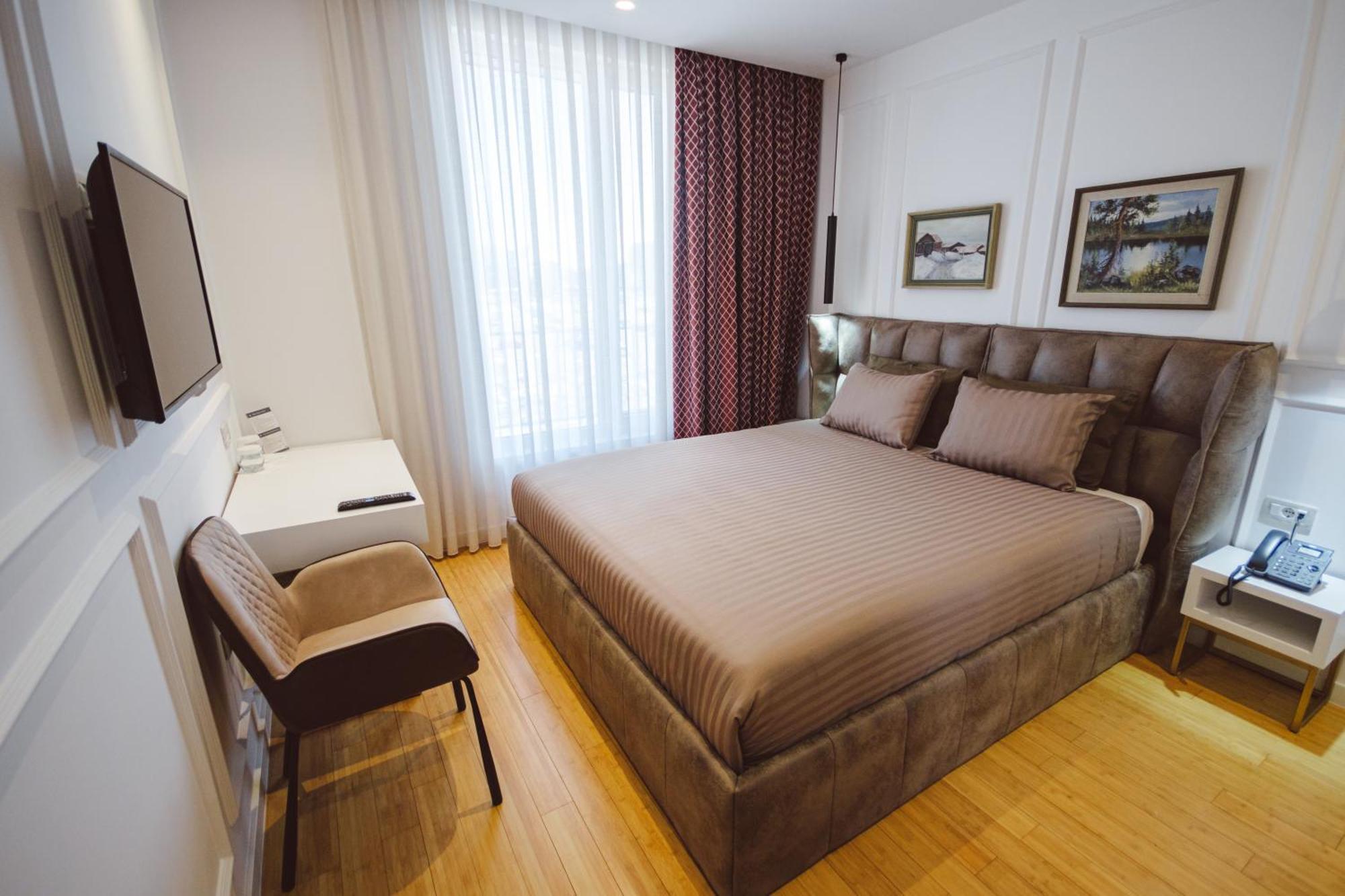 Star Hill Hotel Pristina Exteriör bild