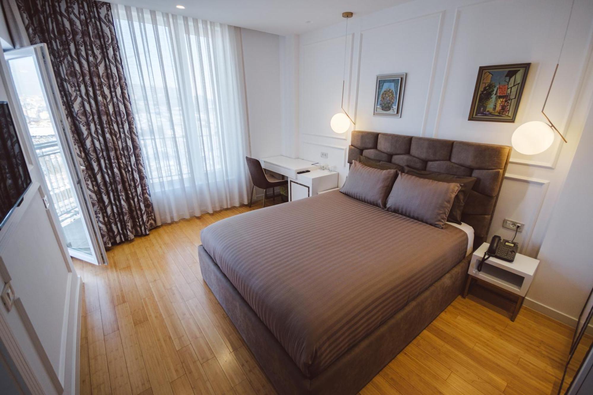 Star Hill Hotel Pristina Exteriör bild