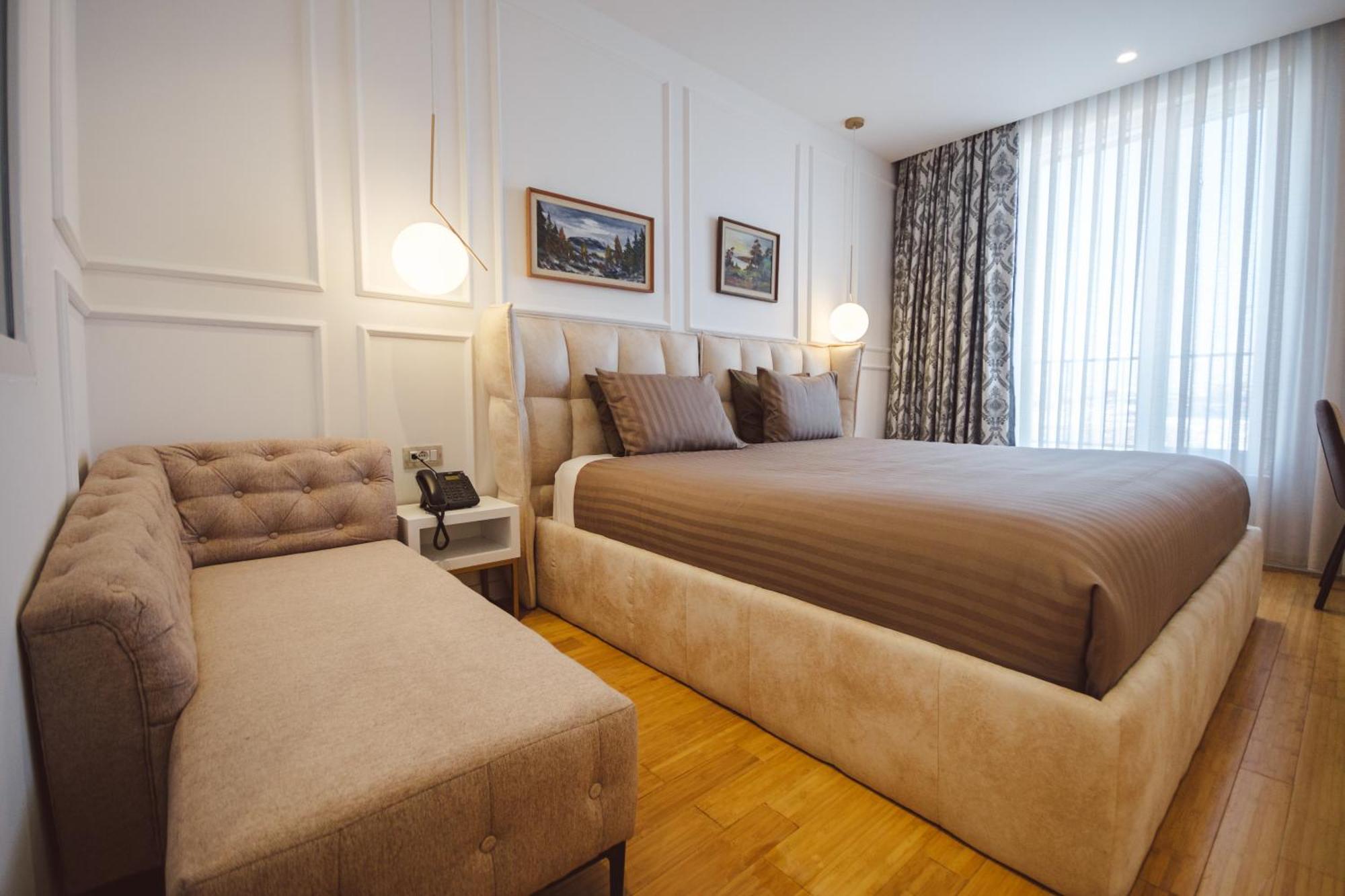 Star Hill Hotel Pristina Exteriör bild
