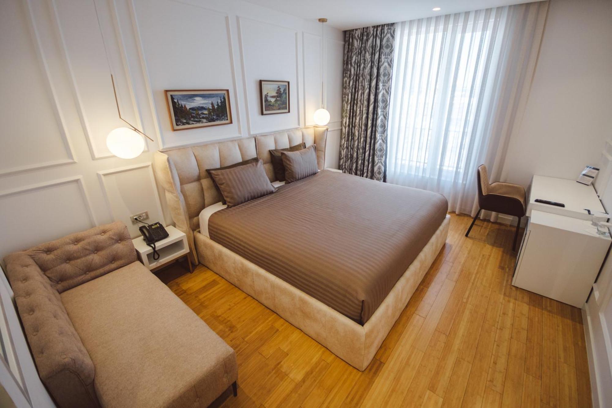 Star Hill Hotel Pristina Exteriör bild